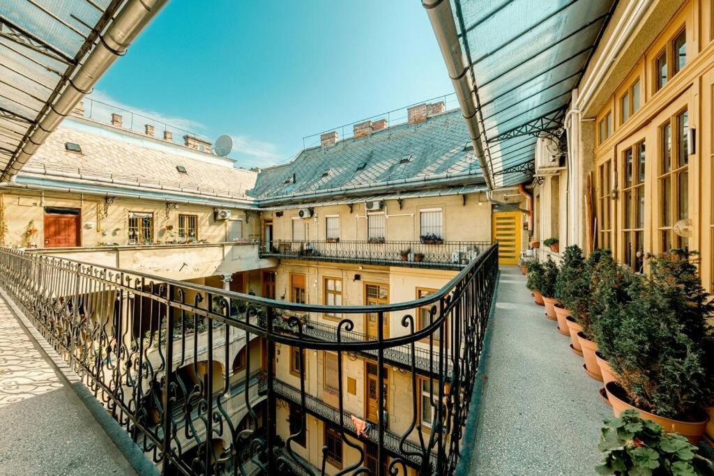 Astoria Apartment Budapest Bagian luar foto